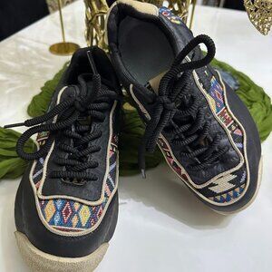 Fashion Sneakers Casual Street Sports Shoes With Lacing and Design
